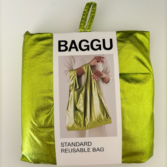 BAGGU Handbags - BAGGU Standard Reusable Bag in UFO Metallic NWT